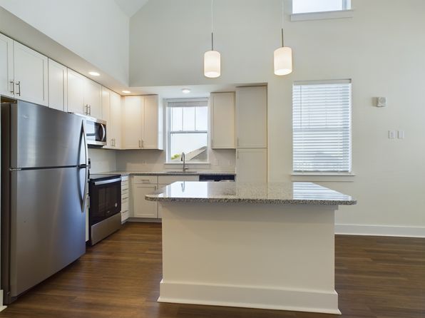 275 Quinn Ln #21-202