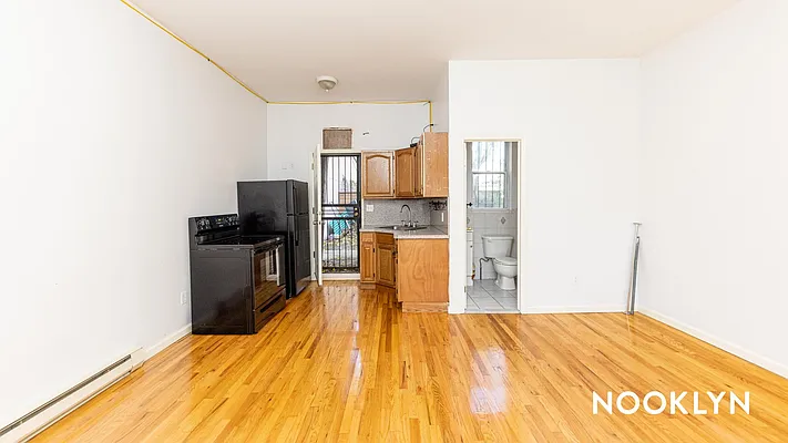 Rented by Nooklyn NYC LLC | media 1