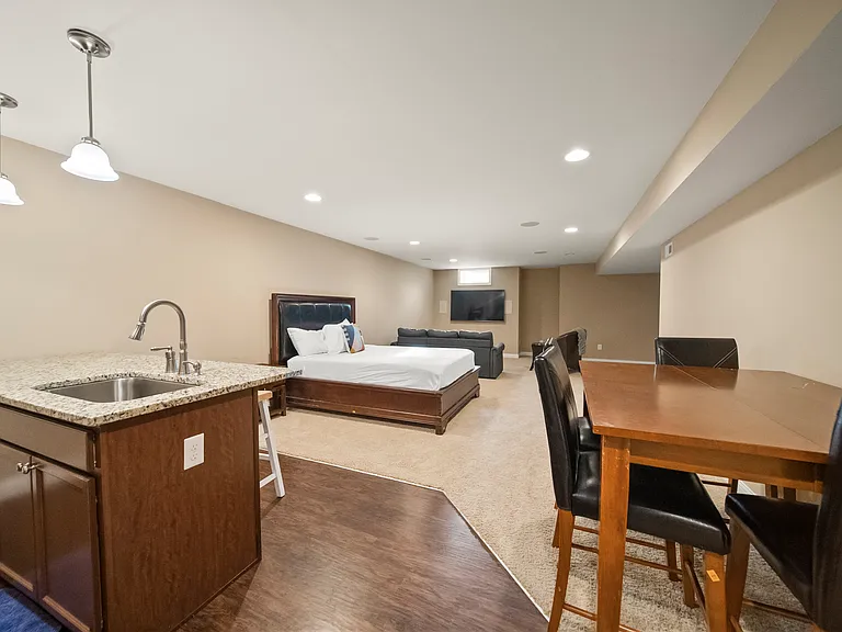 10599 Geist View Dr — Photo 44