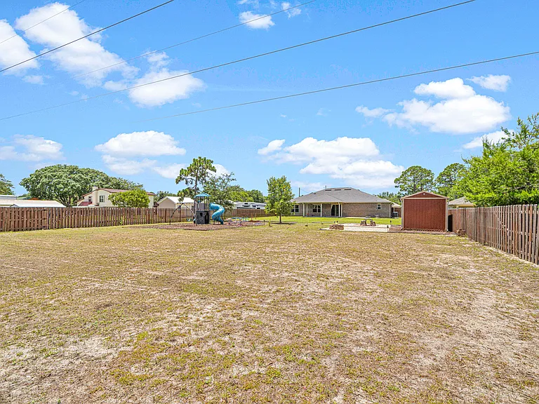 2132 Vizcaya Dr — Photo 33