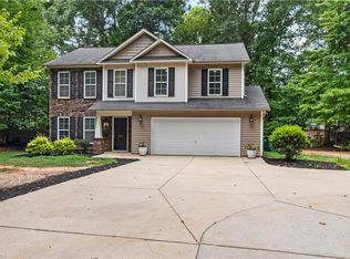 6990 Harper View Ct, Clemmons, NC 27012