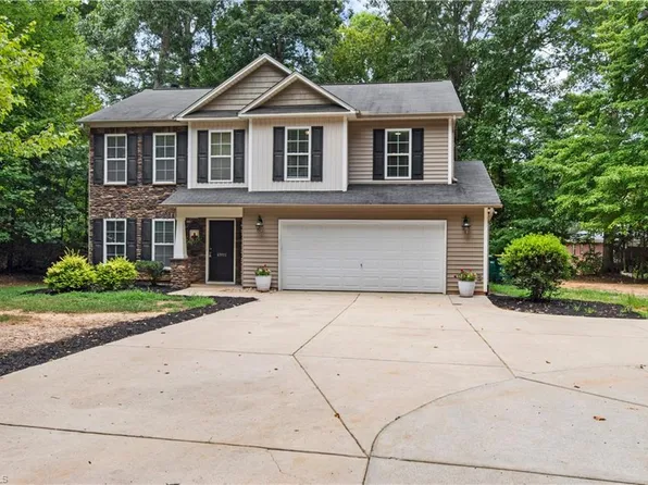 6990 Harper View Ct, Clemmons, NC 27012