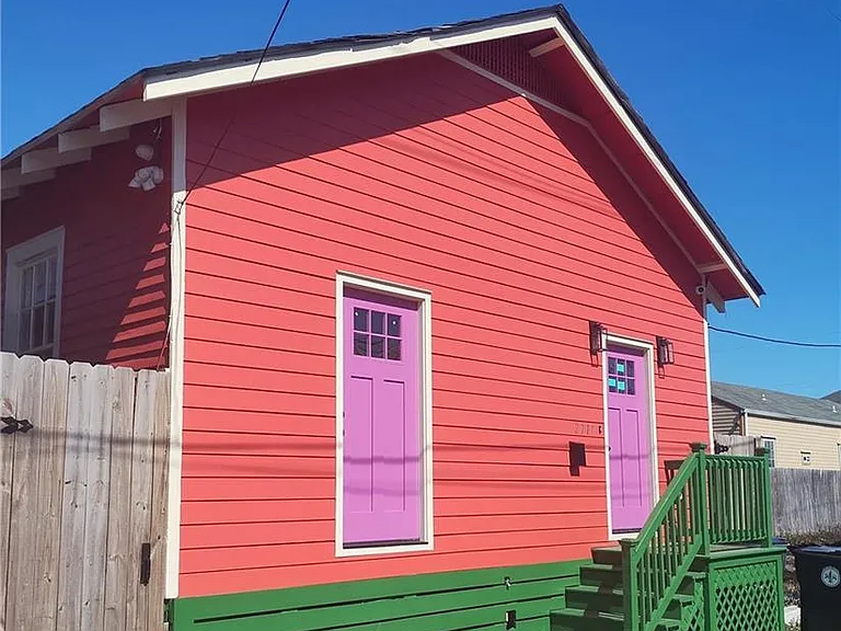 2717 Loyola Ave — Photo 1