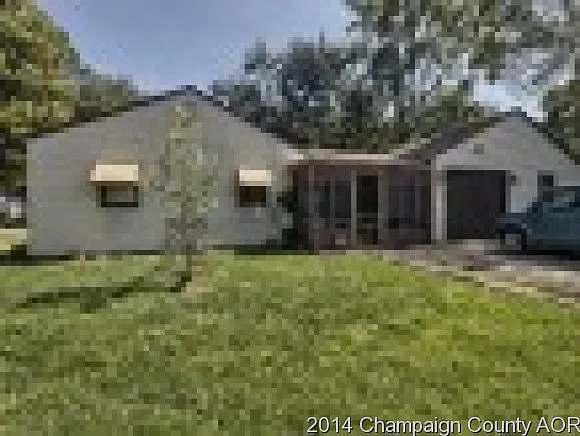 701 Hawthorne Dr photo 1