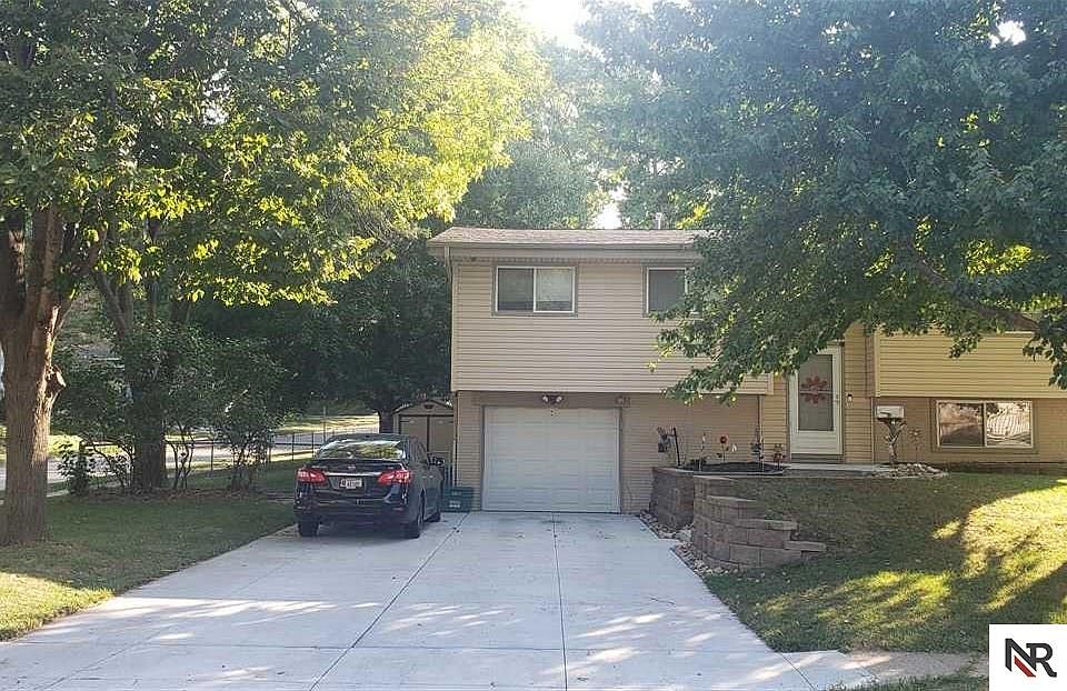 1st image of 4721 Parkview Dr