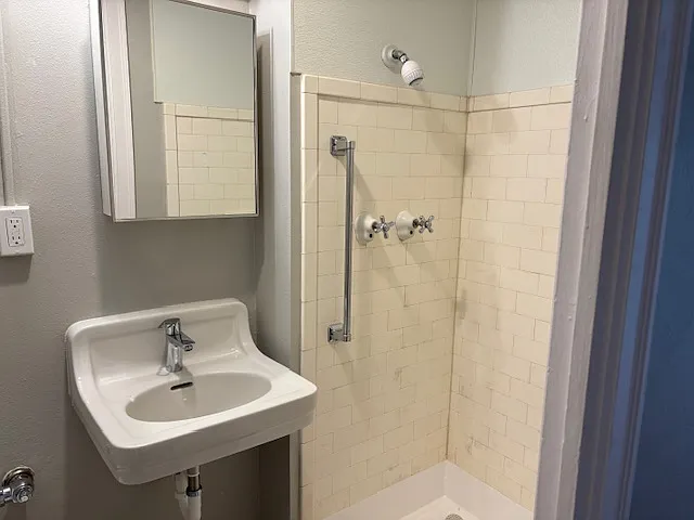 311 bathroom
