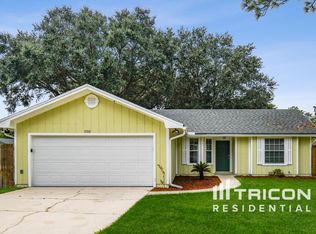 7102 Loves Dr, Jacksonville, FL 32222