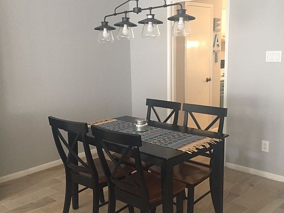 5th image of 1143 Country Place Dr