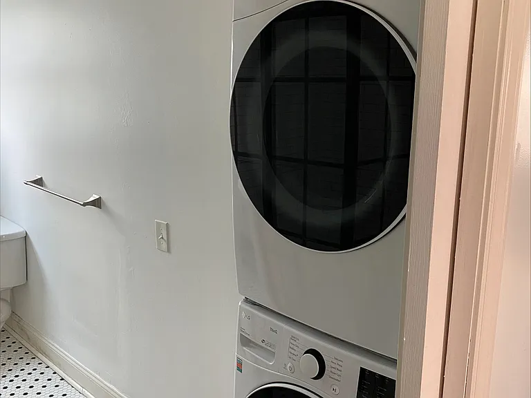 Bathroom / Laundry (LG washer / Gas dryer)