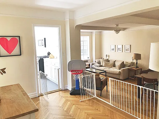 Rented by Rachel Realty | media 18