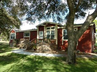 255 Hester Rd, Nixon, TX 78140