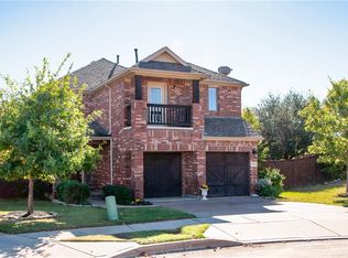 1384 Cog Hill Dr, Fort Worth, TX 76120