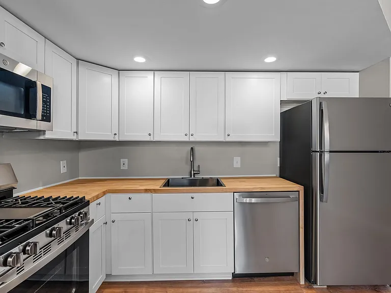 2403 Menard St #1 — Photo 9