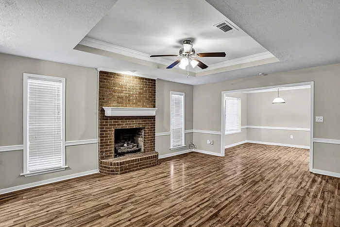 3 bed, 2.0 bath, 1212 sqft, $1,795 — Photo 2