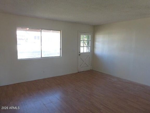 4th image of 183 W JAMESTOWN Road