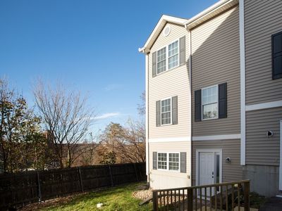 318 Crescent St #B, Fall River, MA, 02720