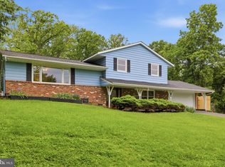 7338 Stuart Cir, Warrenton, VA 20187