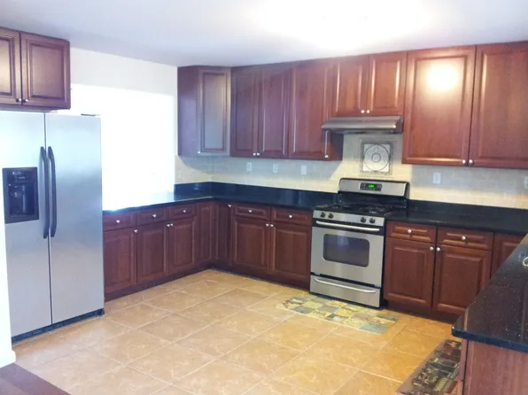 229 Crescent Lane image 8 of 22