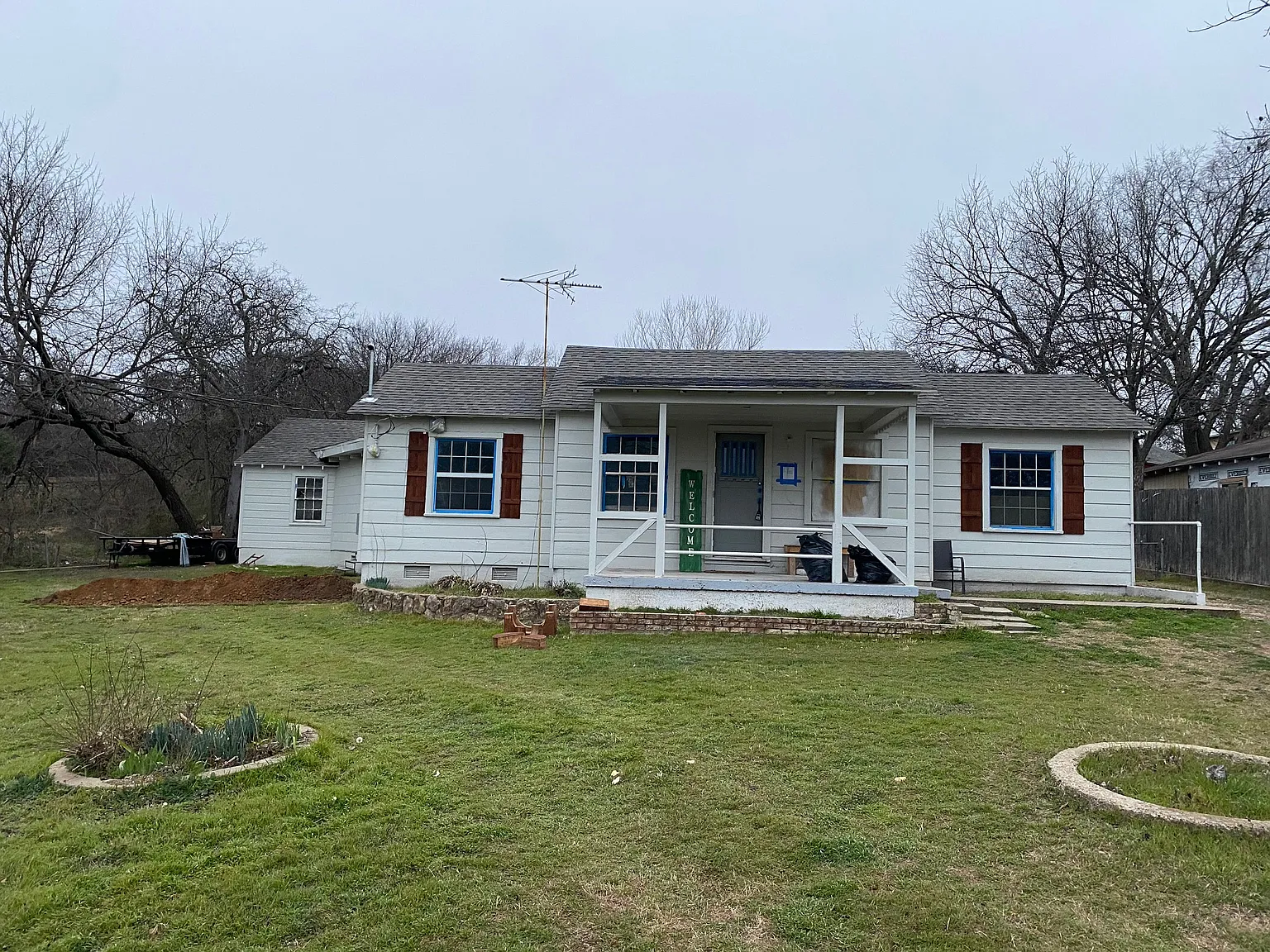 4 bed, 1800 sqft, $2,100 — Photo 1
