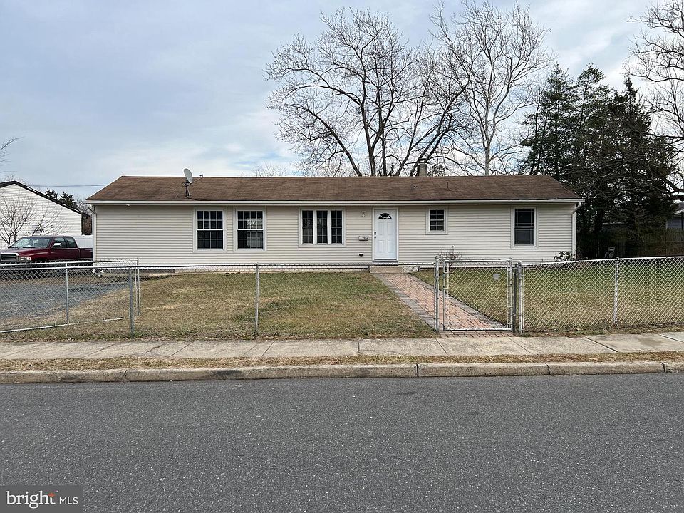 1st image of 121 Belmont Dr