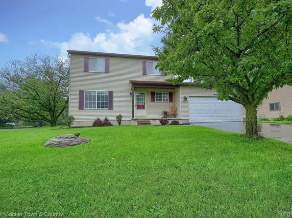 3192 Sandpoint Dr, Brighton, MI 48114