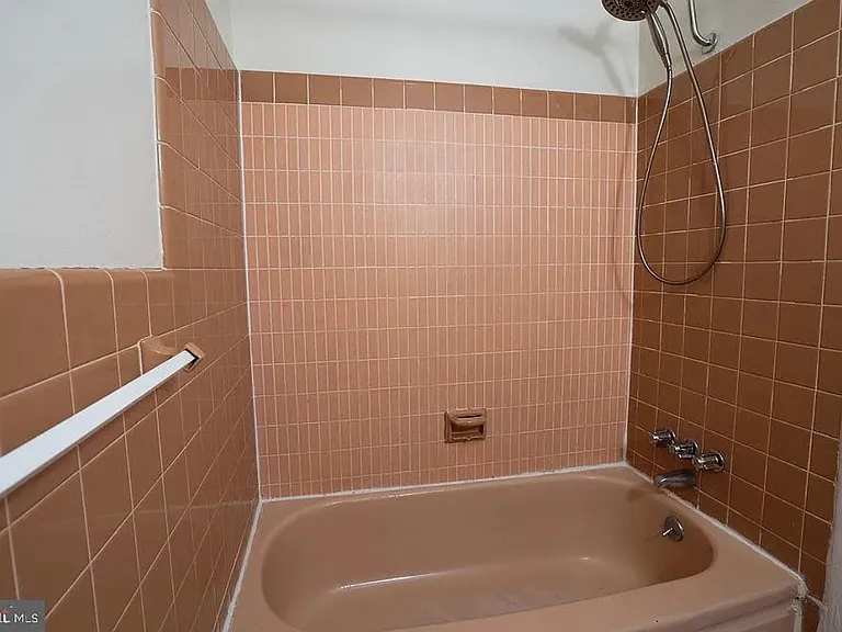 1975 Beyer Ave #1 — Photo 13