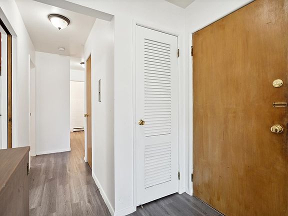 5th image of 4117 Joliet Ave