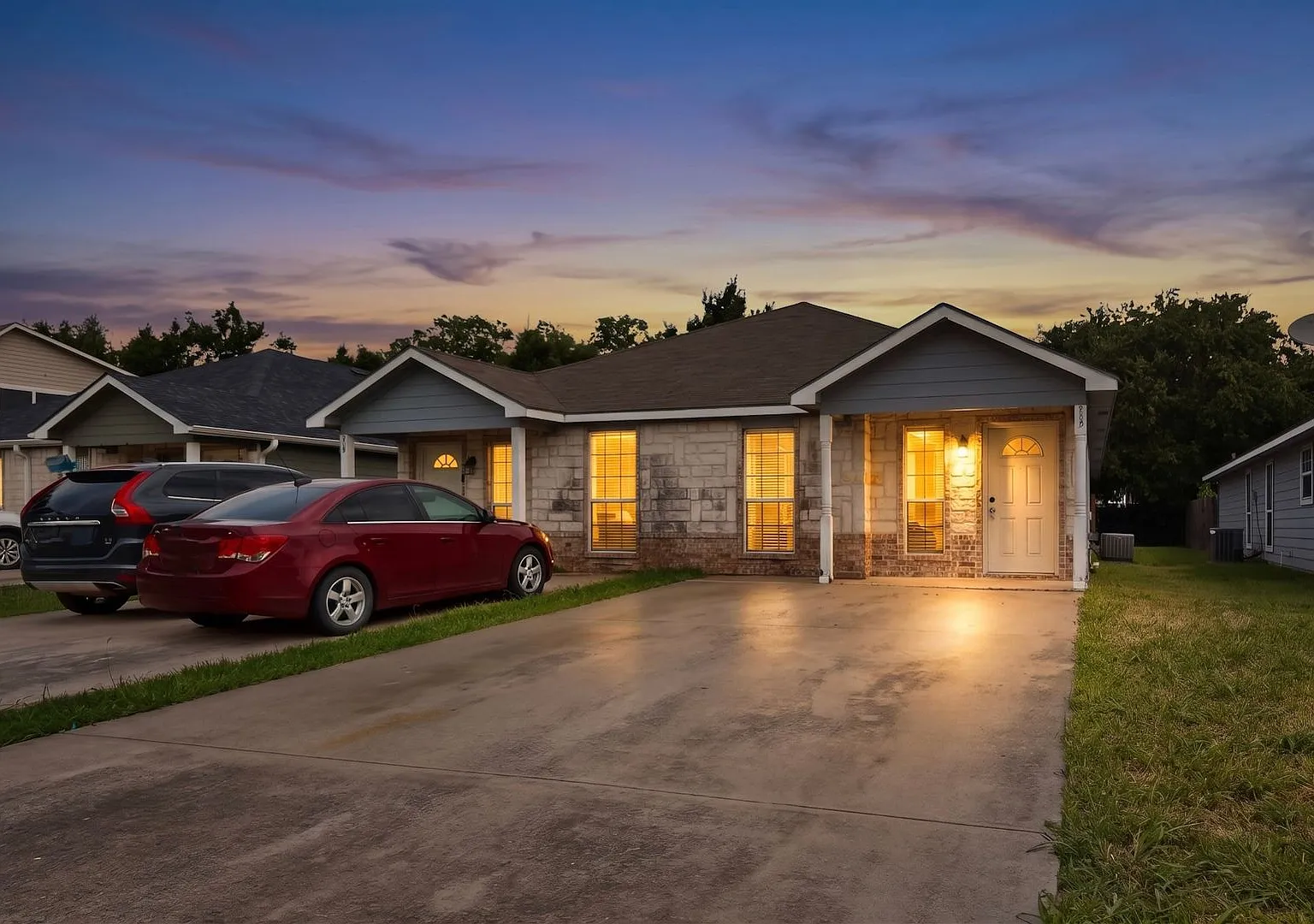 Open-Concept Living with Private Backyard Retreat in a Move-In Ready 3 Bedroom Home — Photo 1