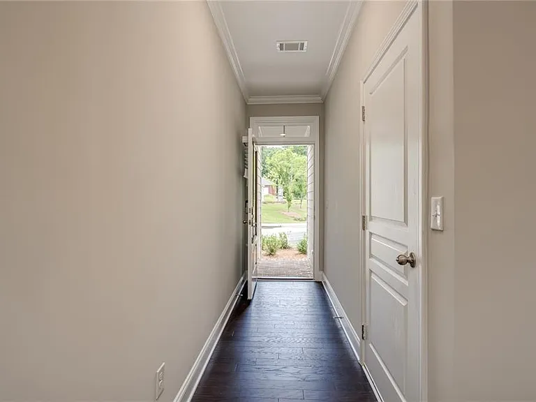 1856 Terrewood Dr — Photo 5
