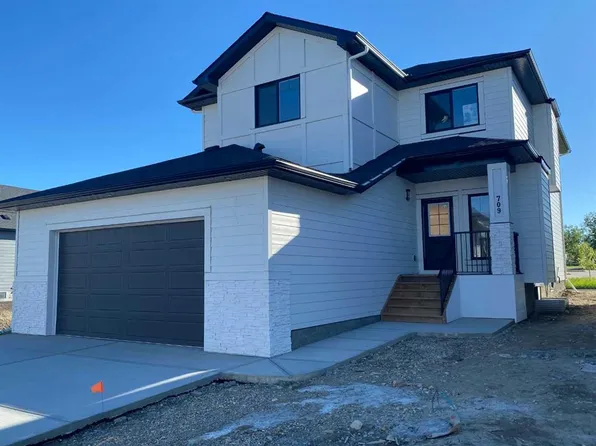 709 NW Mandalay Ave NW, Carstairs, AB T0M 0N0