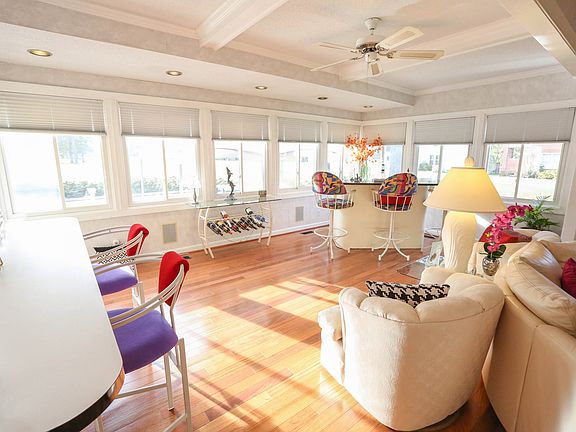5th image of 1116 Lawson Cove Cir