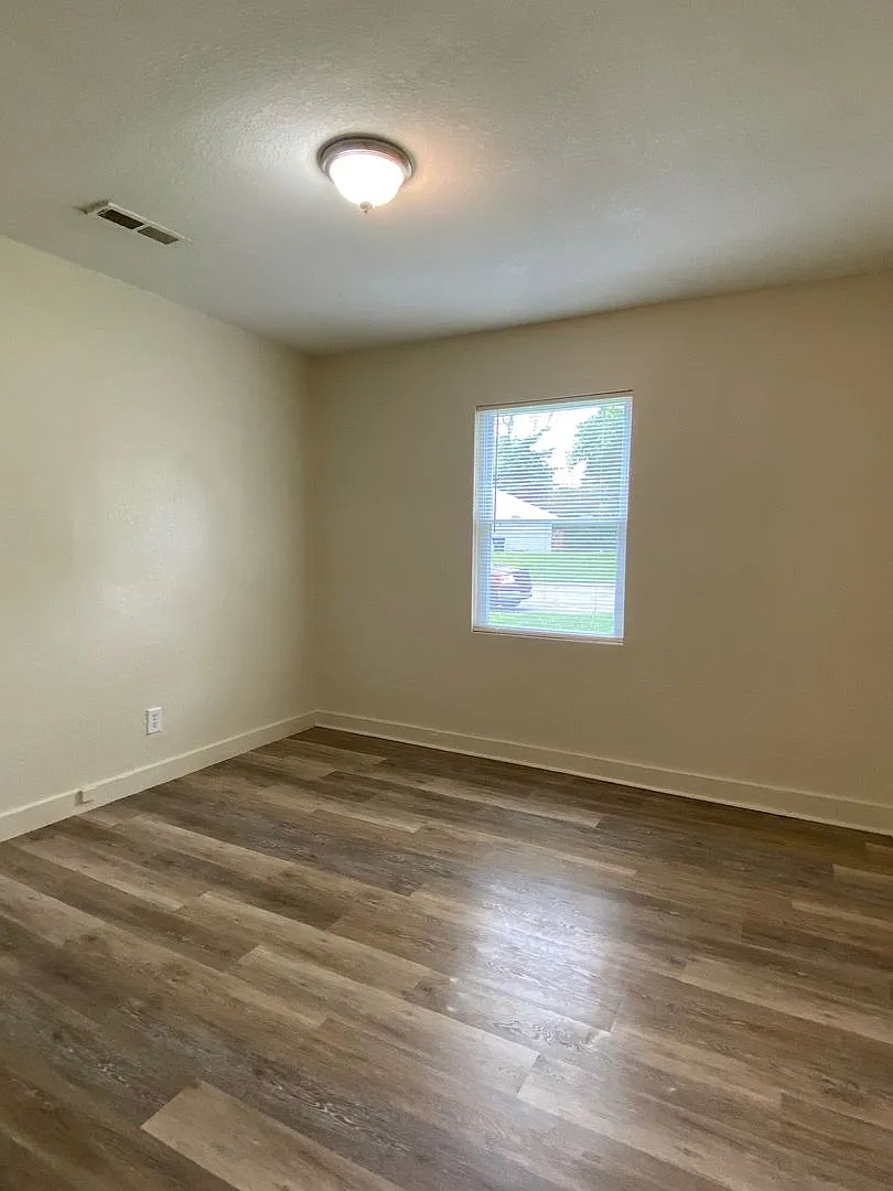 3434 SW Brendan — Photo 4