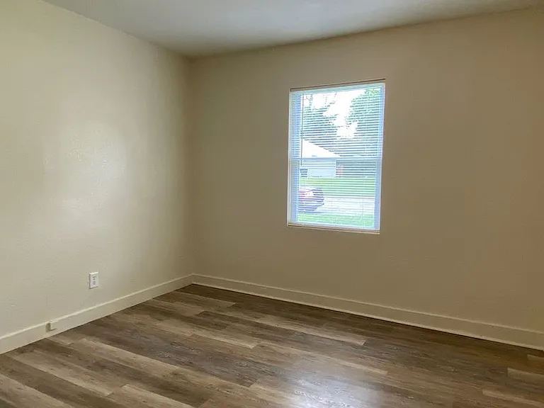 3434 SW Brendan Ave — Photo 4