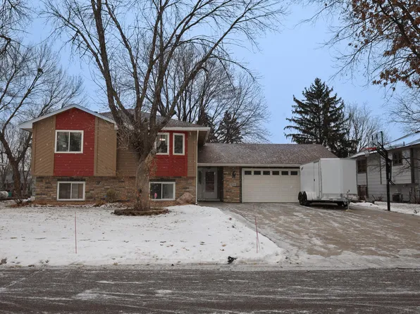 9204 Woodhall Bay N, Brooklyn Park, MN 55443