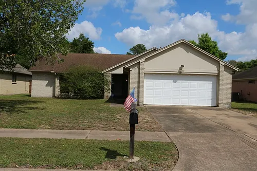 21226 Park Mount Dr Photo 1