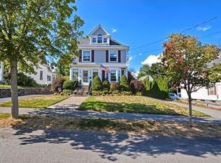 31 Lawrence St, Wakefield, MA 01880