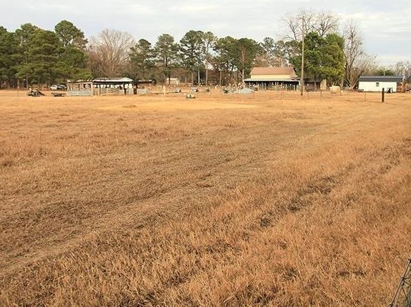 705 Lake Artesia Road, Turkey, NC 28393