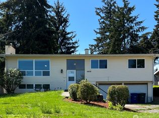 19235 4th Ave S, Des Moines, WA 98148