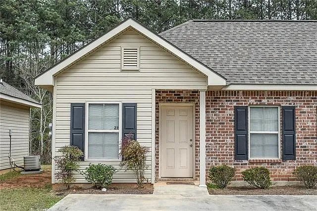 2 bed, 2.0 bath, 736 sqft, $1,000 — Photo 1