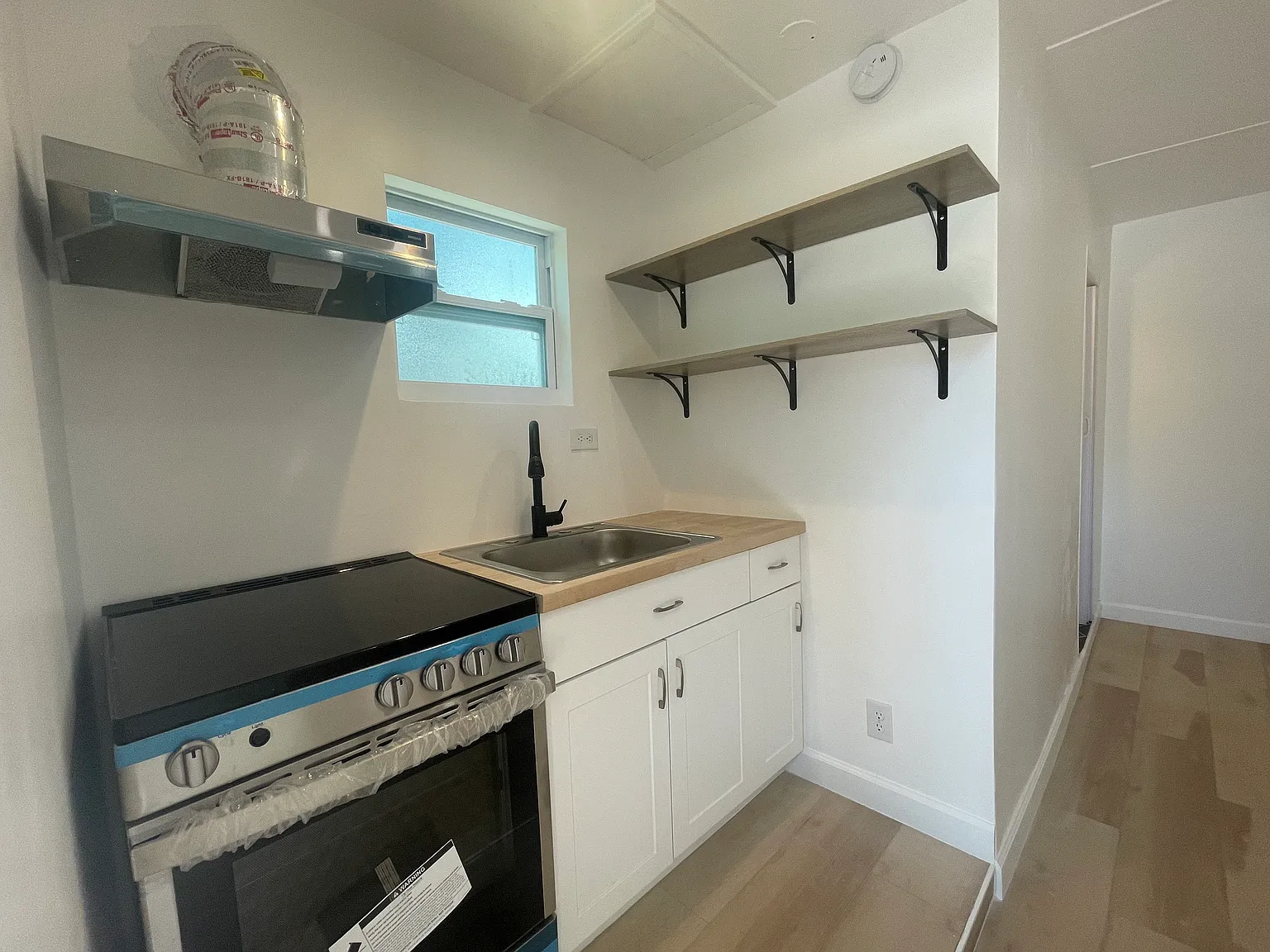 Studio, 227 sqft, $1,600 — Photo 4