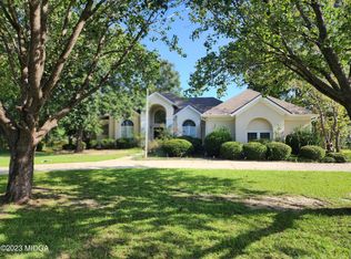 200 Club Ct, Warner Robins, GA 31088