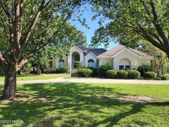 200 Club Ct, Warner Robins, GA 31088