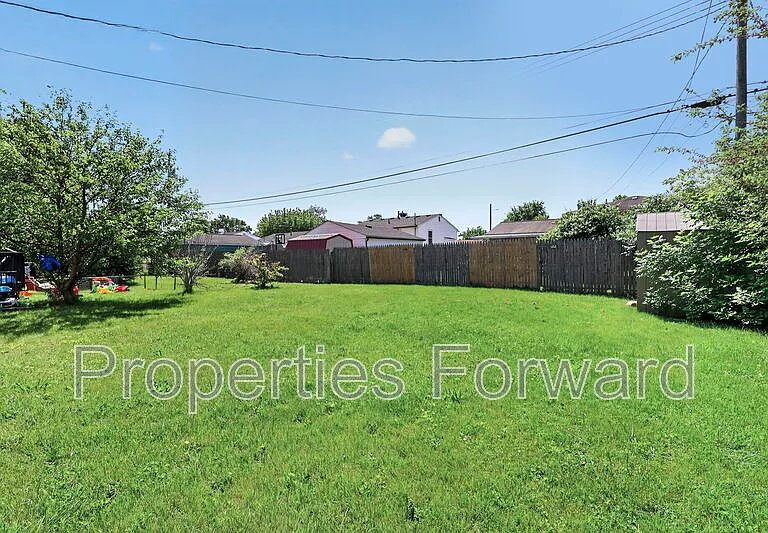 873 Allison Dr — Photo 35