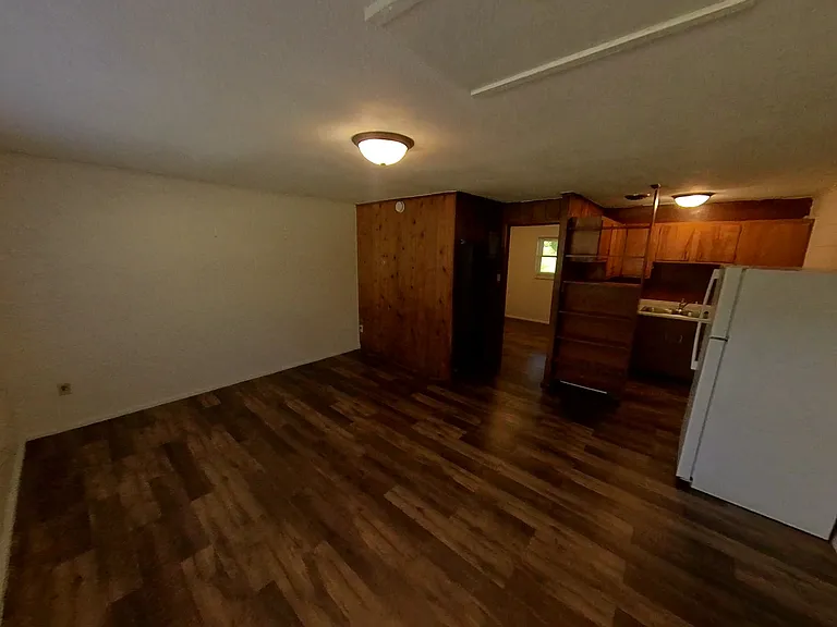 1202 N Dunn St #6 — Photo 3