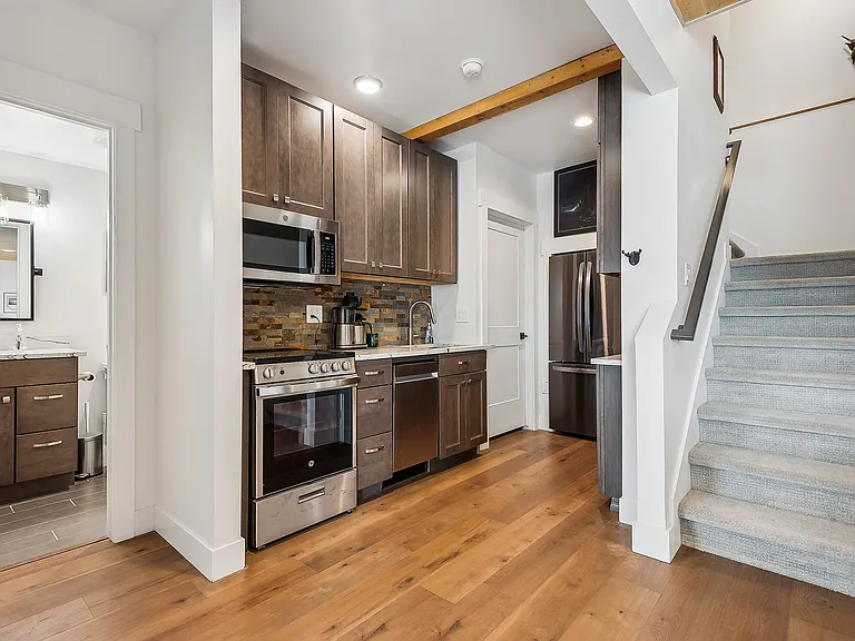 11921 N Shoreline Dr — Photo 27