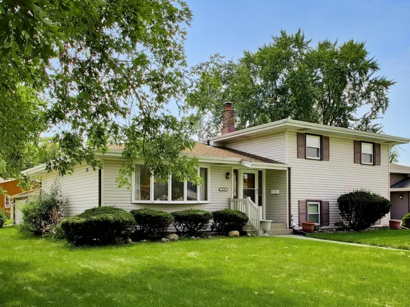 1838 Bluebird Ln, Munster, IN 46321