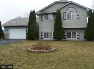 26215 Golden Ave, Wyoming, MN 55092