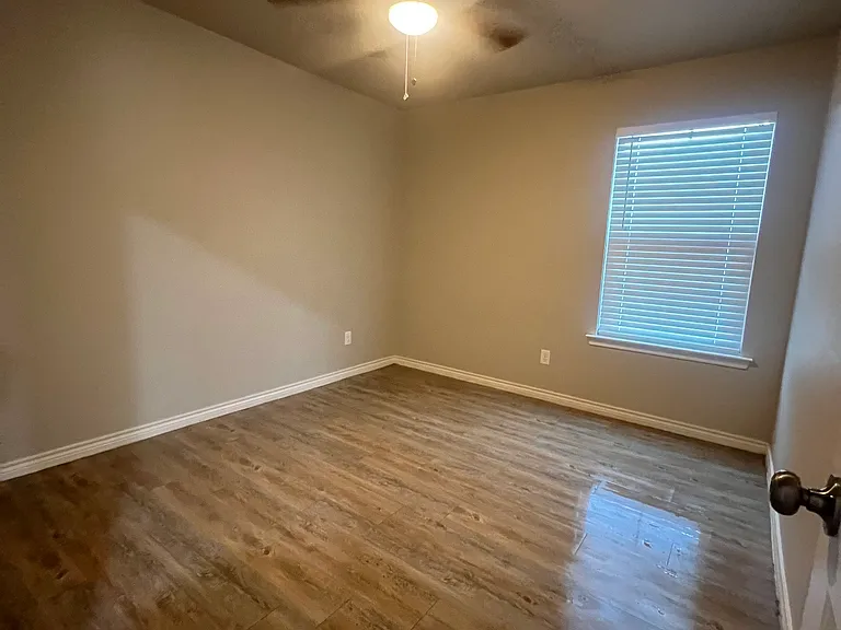 2632 Hickory Ave — Photo 11