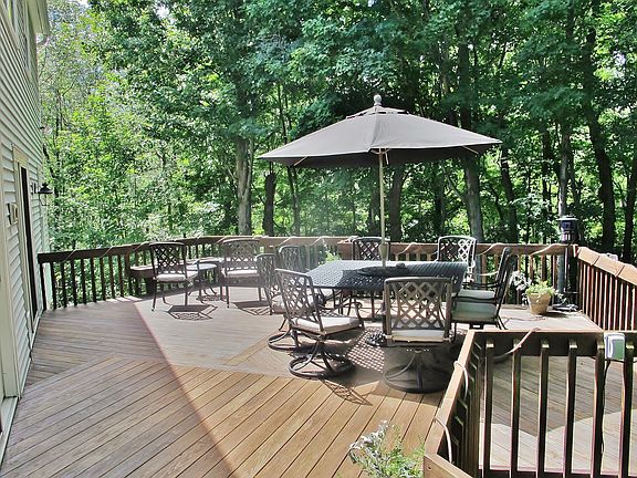 5th image of 8 Southern Woods