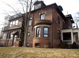 646 Broadview Ave #100B, Toronto, ON M4K2P1